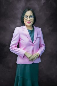 นางสาววราภรณ์ สุราวุธ